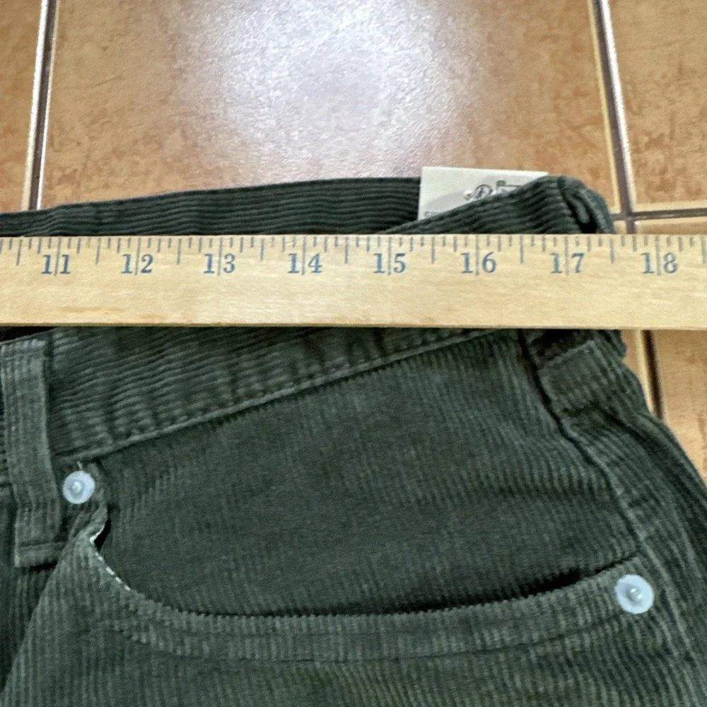 Levis 565 Pants Mens 34 x 30 Green Loose Straight Corduroy Baggy‎ Jeans NEW